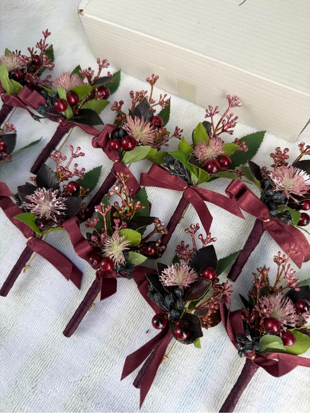 Ling's moment Boutonniere for Men - 10pcs Groomsmen Guest Boutonniere - Picture 2 of 3